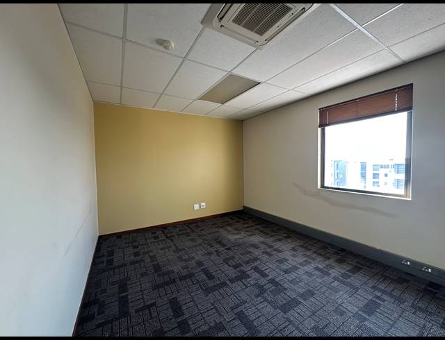 432M² OFFICE TO LET IN ECO PARK ESTATE